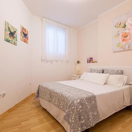 Homefeel Museo Seville Luaran gambar